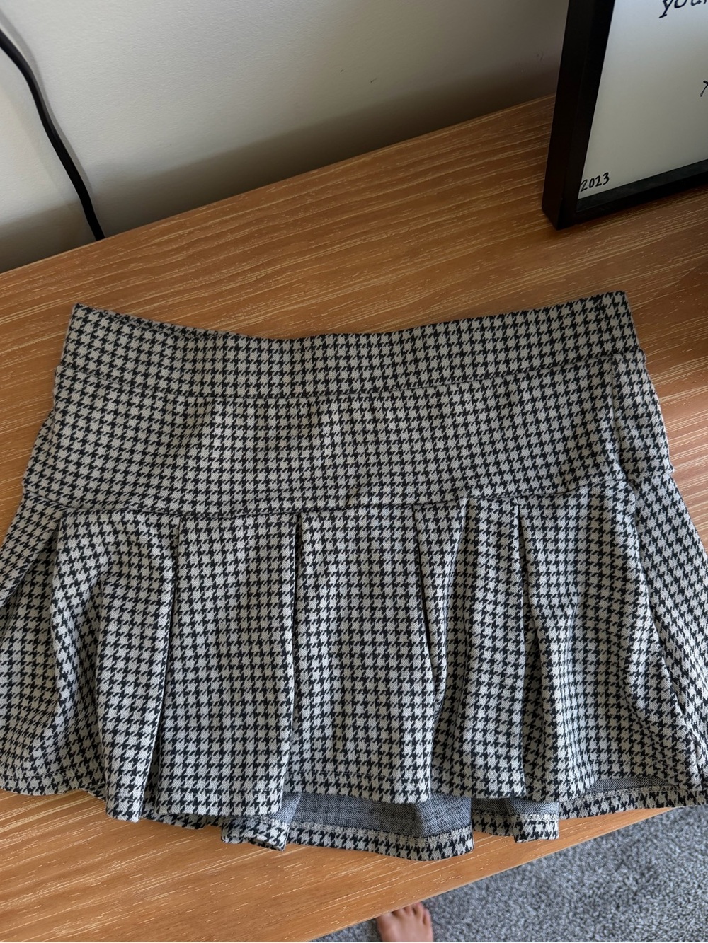 Houndstooth Pleated Mini Skort - Black & White